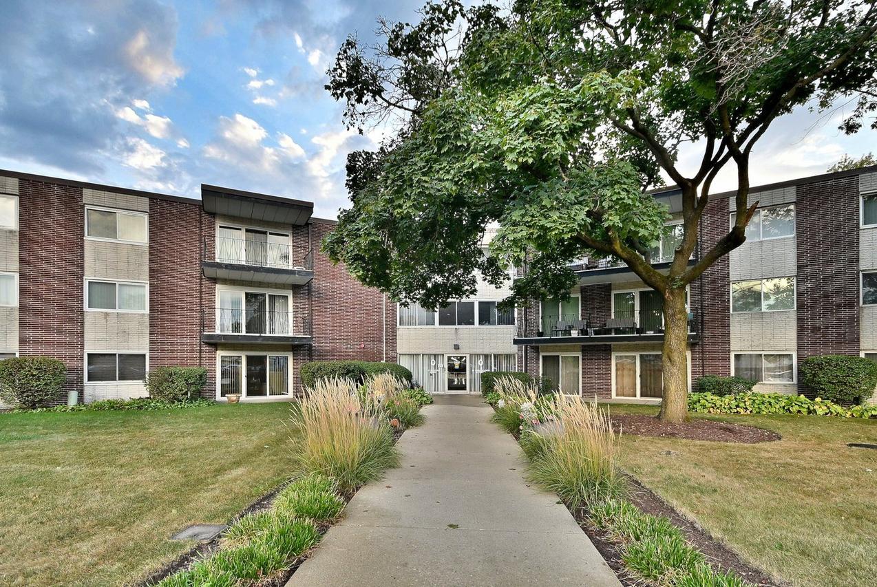 2800 Maple Ave. #31C, Downers Grove, IL 60515