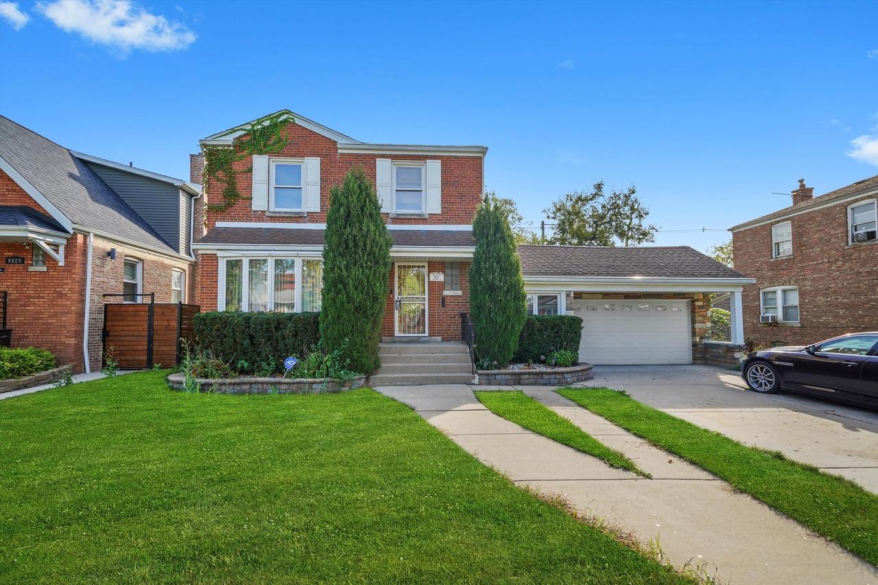 9833 S Claremont Ave., Chicago, IL 60643