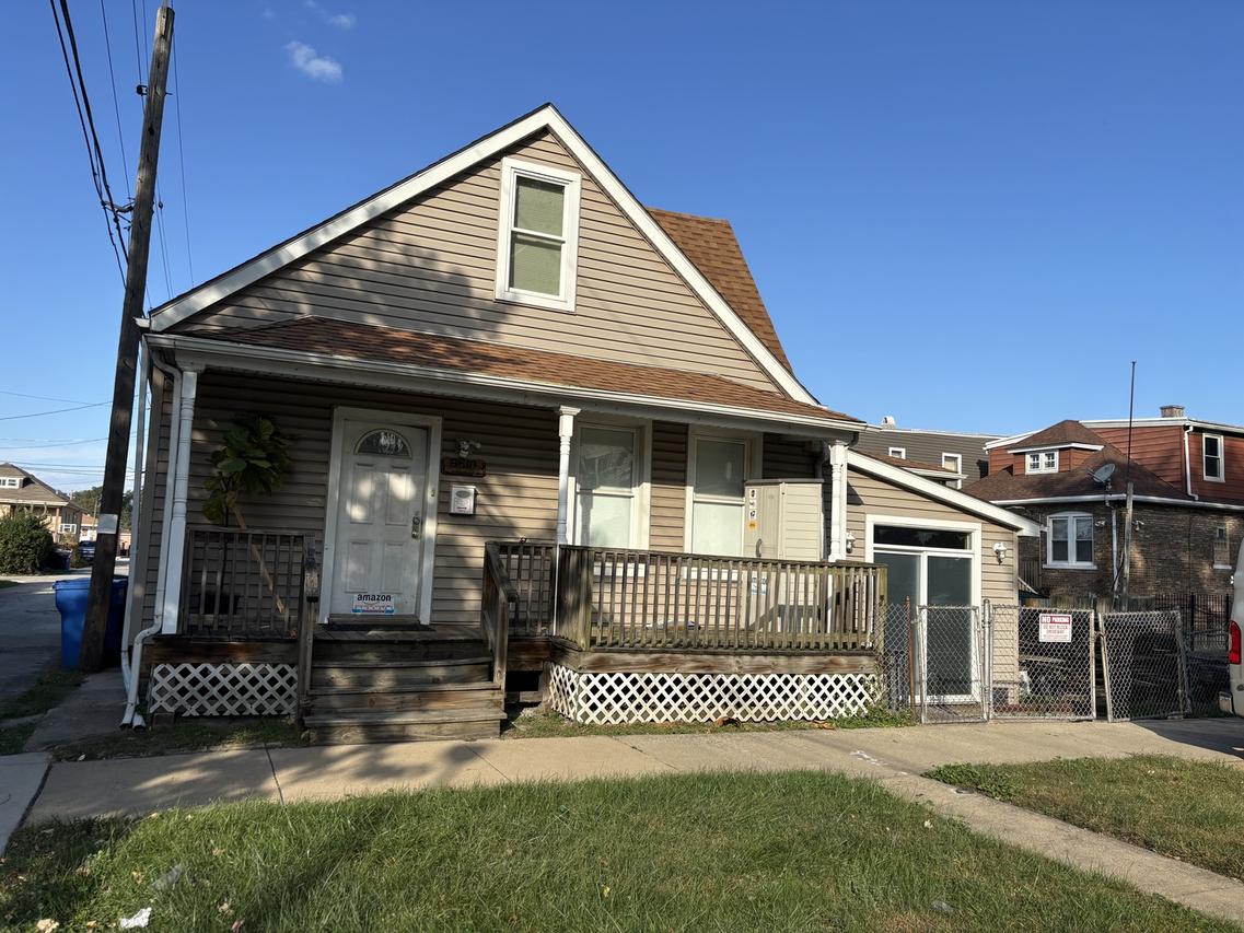 9610 S Escanaba Ave., Chicago, IL 60617
