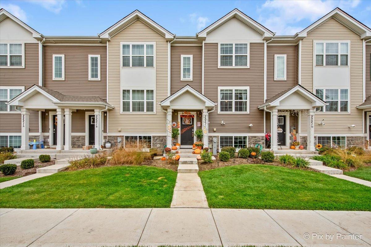 2221 Sassafras Way #C, Wonder Lake, IL 60097