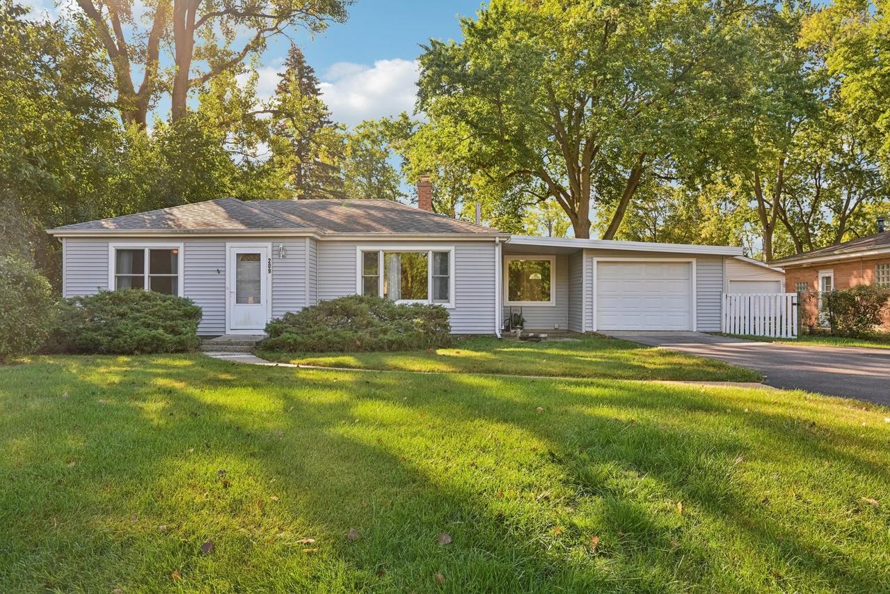 209 67th St., Darien, IL 60561