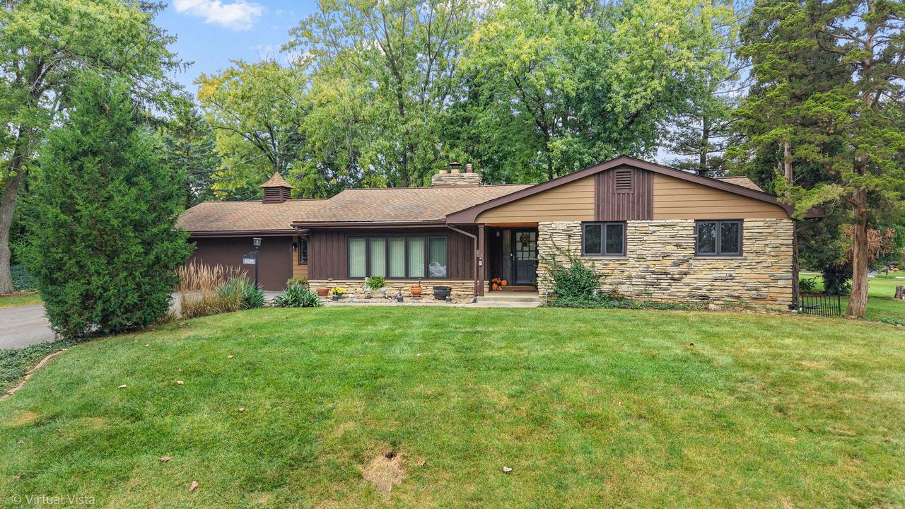 2630 Vale Ct., Downers Grove, IL 60516