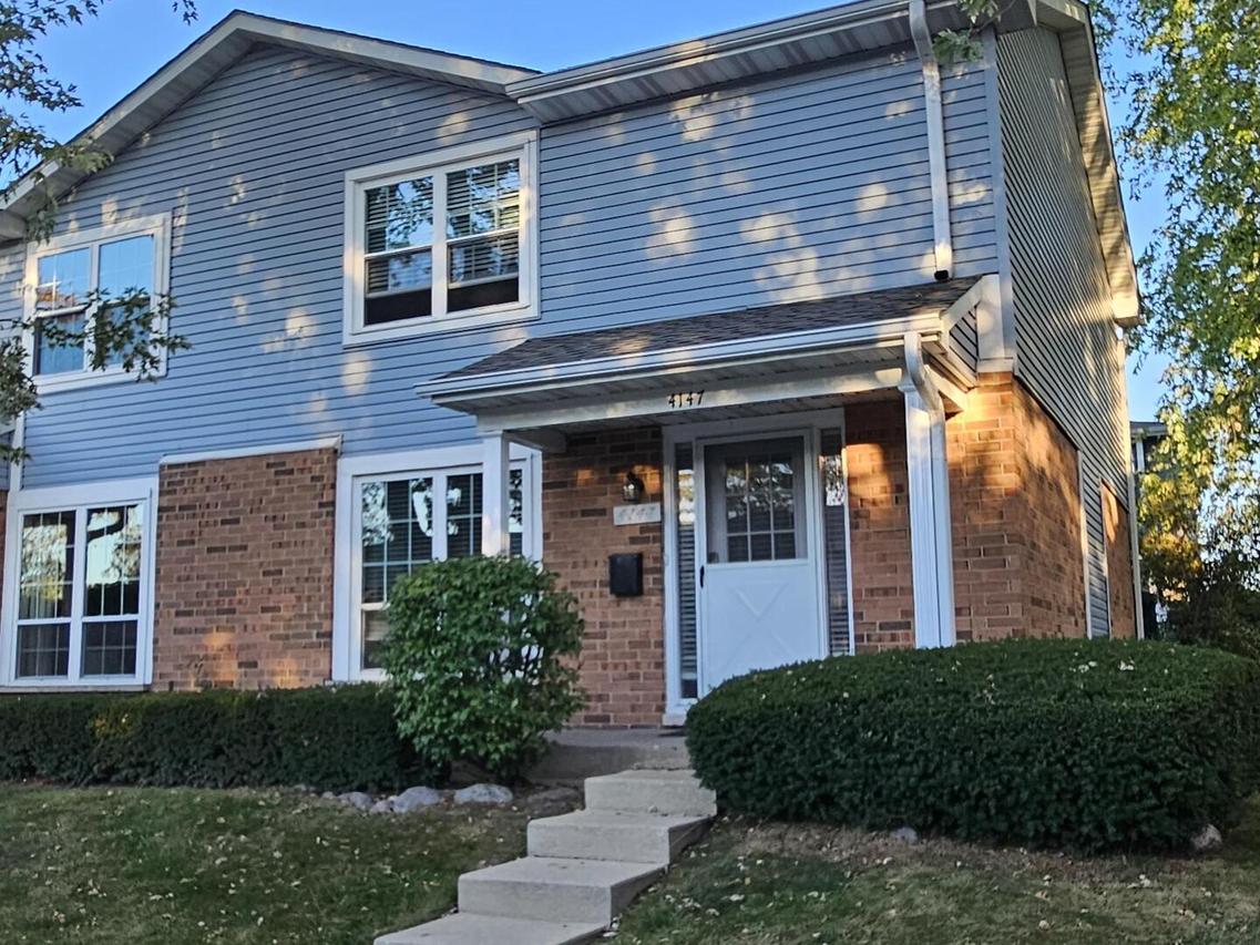 4147 Continental Dr., Waukegan, IL 60087