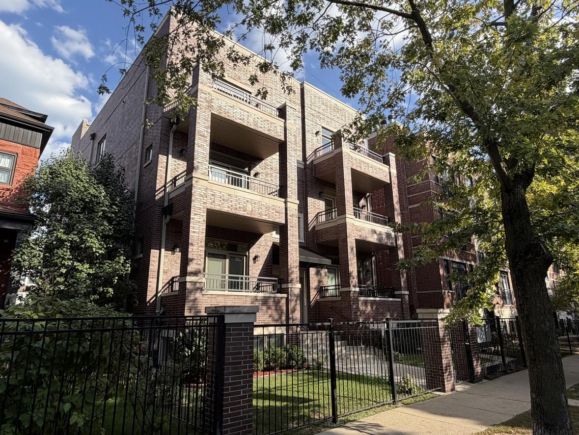 4133 N Kenmore Ave. #2N, Chicago, IL 60613