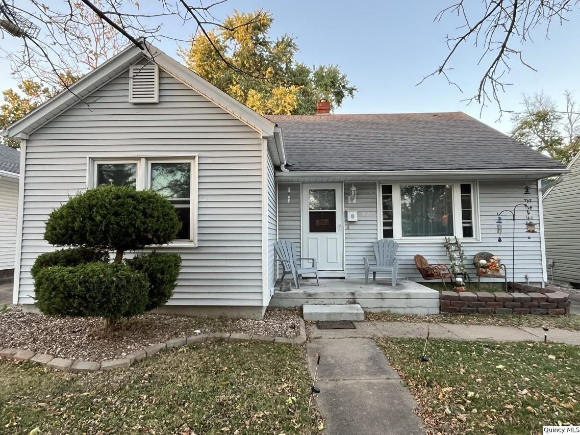 1821 Maple St., Quincy, IL 62301