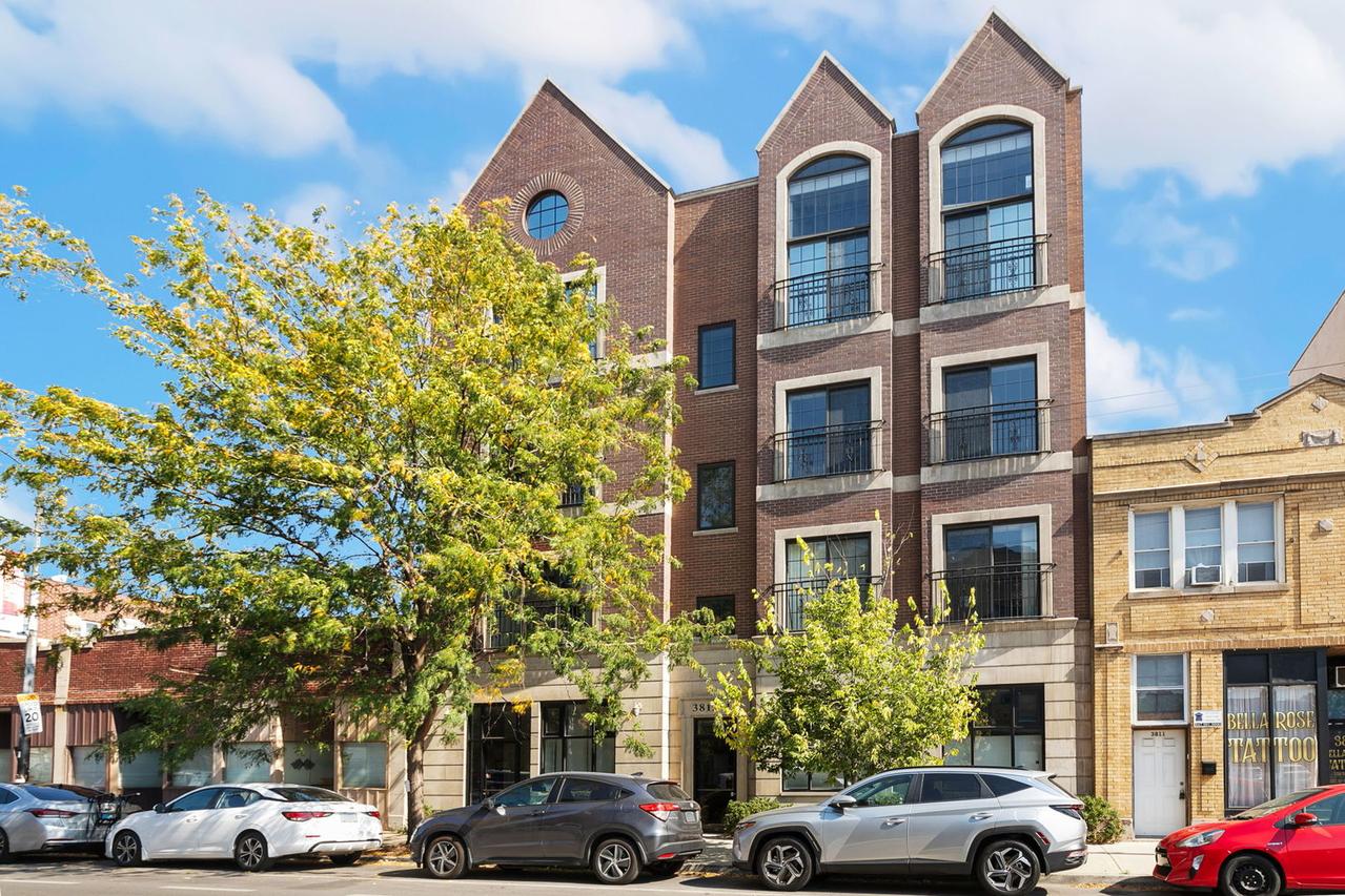 3815 N Kedzie Ave. #3S, Chicago, IL 60618