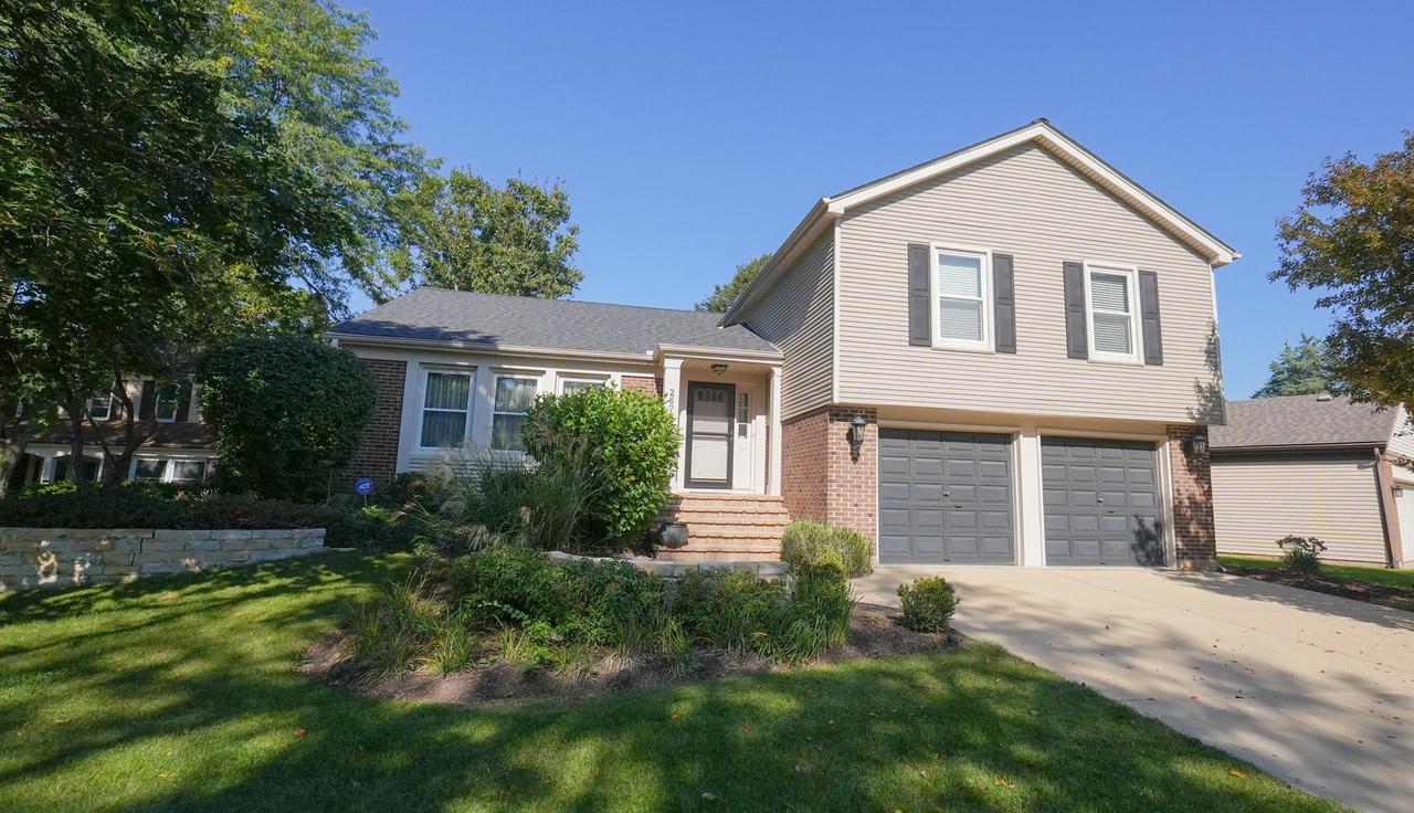 2671 Longview Dr., Lisle, IL 60532