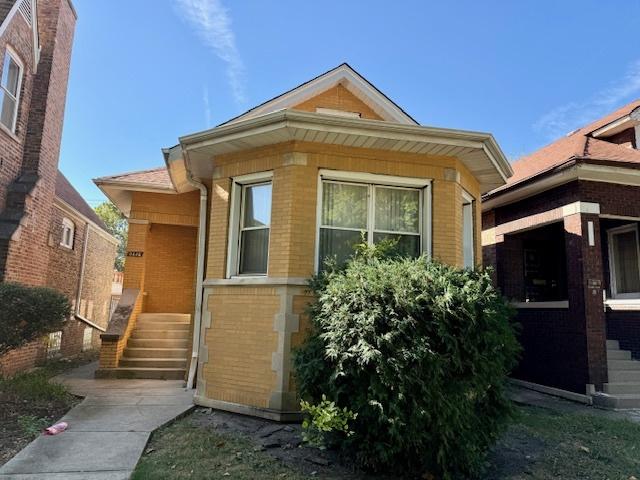 8242 S Rhodes Ave., Chicago, IL 60619