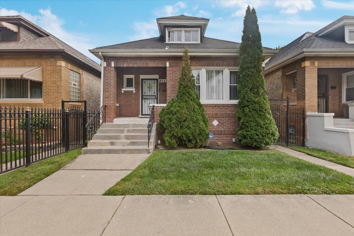 8225 S Manistee Ave., Chicago, IL 60617