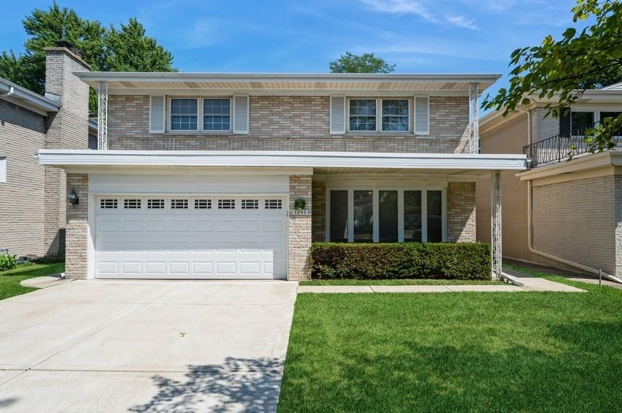 7245 N Kostner Ave., Lincolnwood, IL 60712