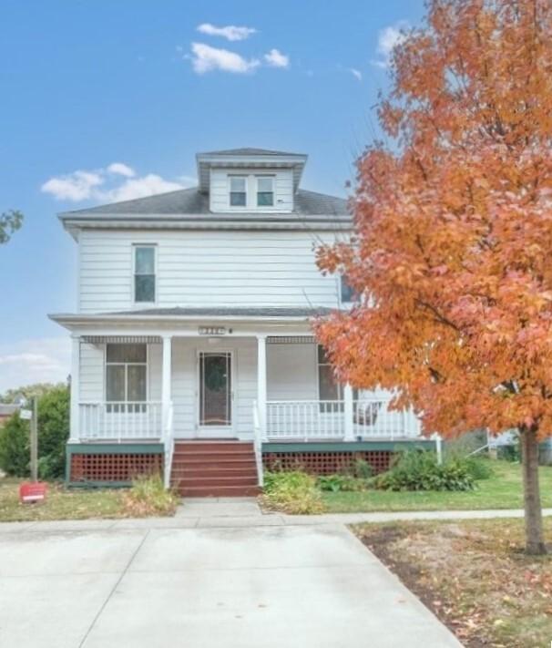 220 W State St., Paxton, IL 60957