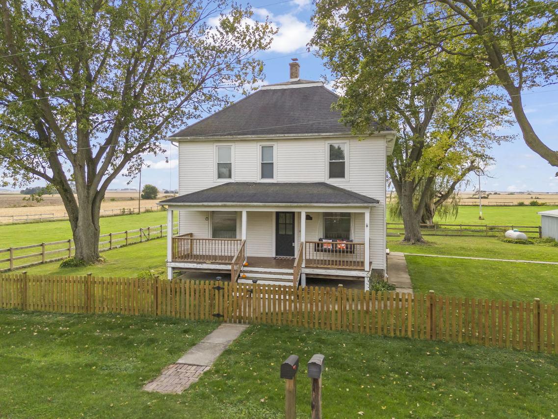 17128 Lukens Rd., Sycamore, IL 60178