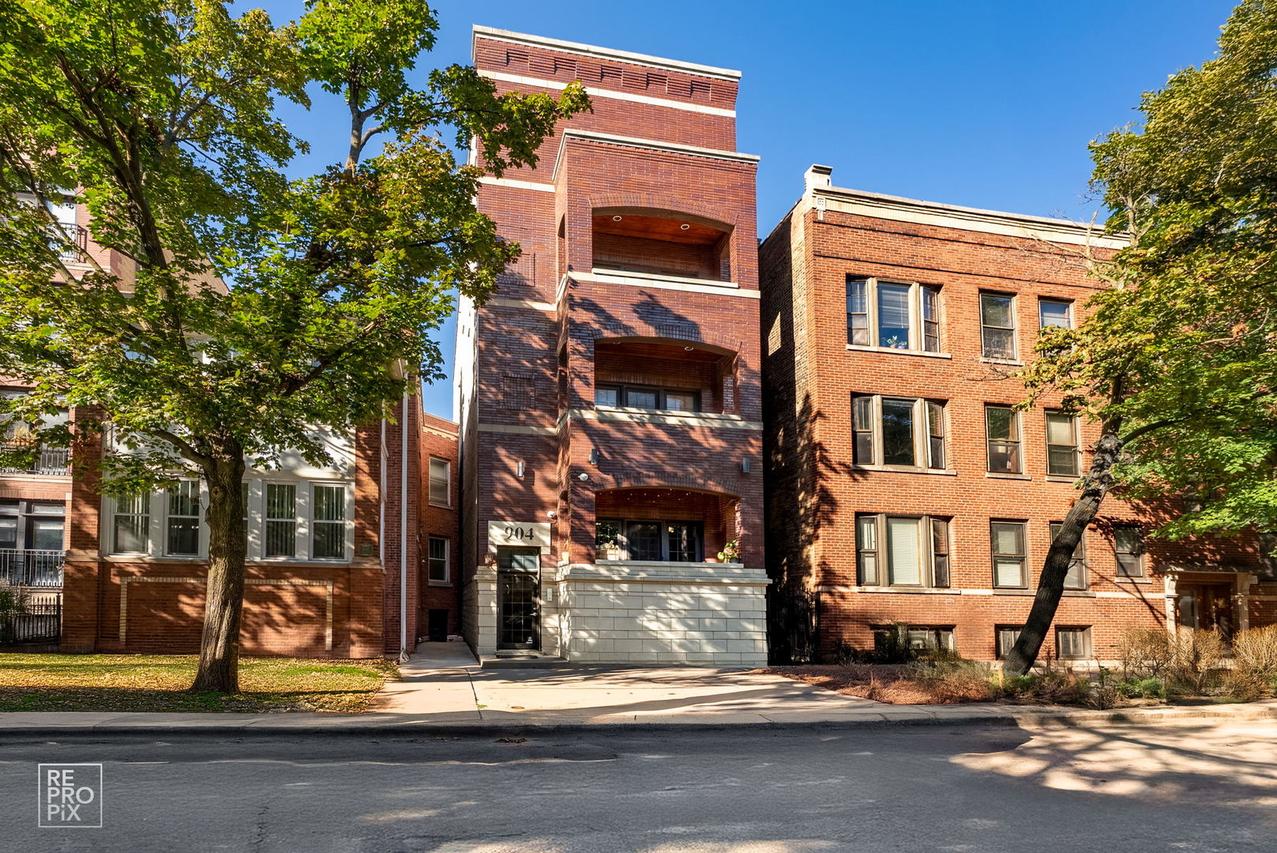 904 W Fletcher St. #3, Chicago, IL 60657
