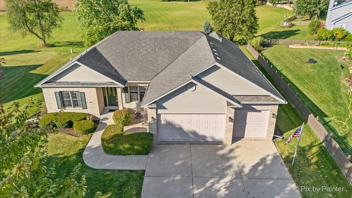 602 Woodside Ter., Hampshire, IL 60140