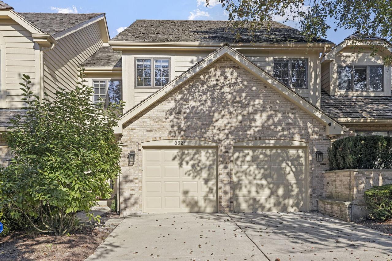 8521 Evergreen Ln., Darien, IL 60561
