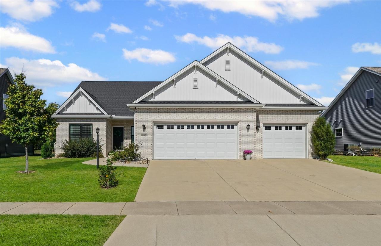 1614 Kassen Ave., Mahomet, IL 61853