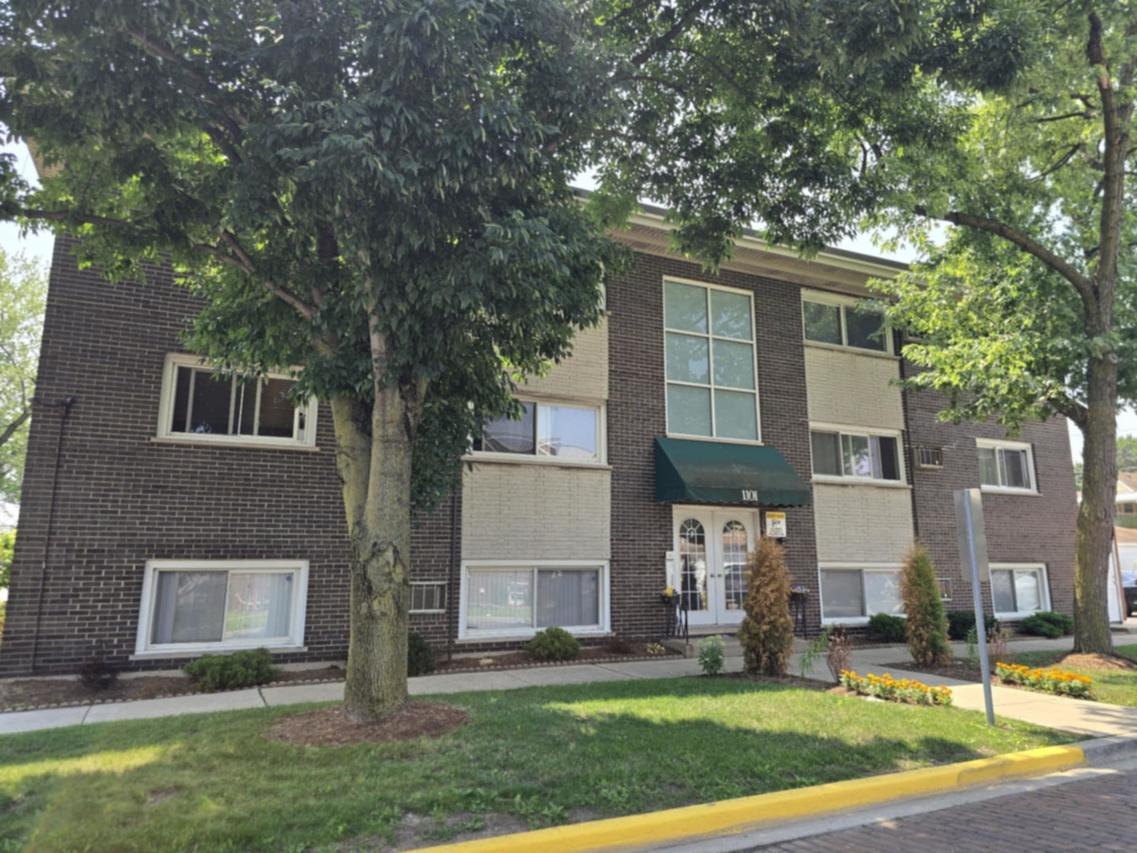 1101 Harlem Ave. #203, Forest Park, IL 60130