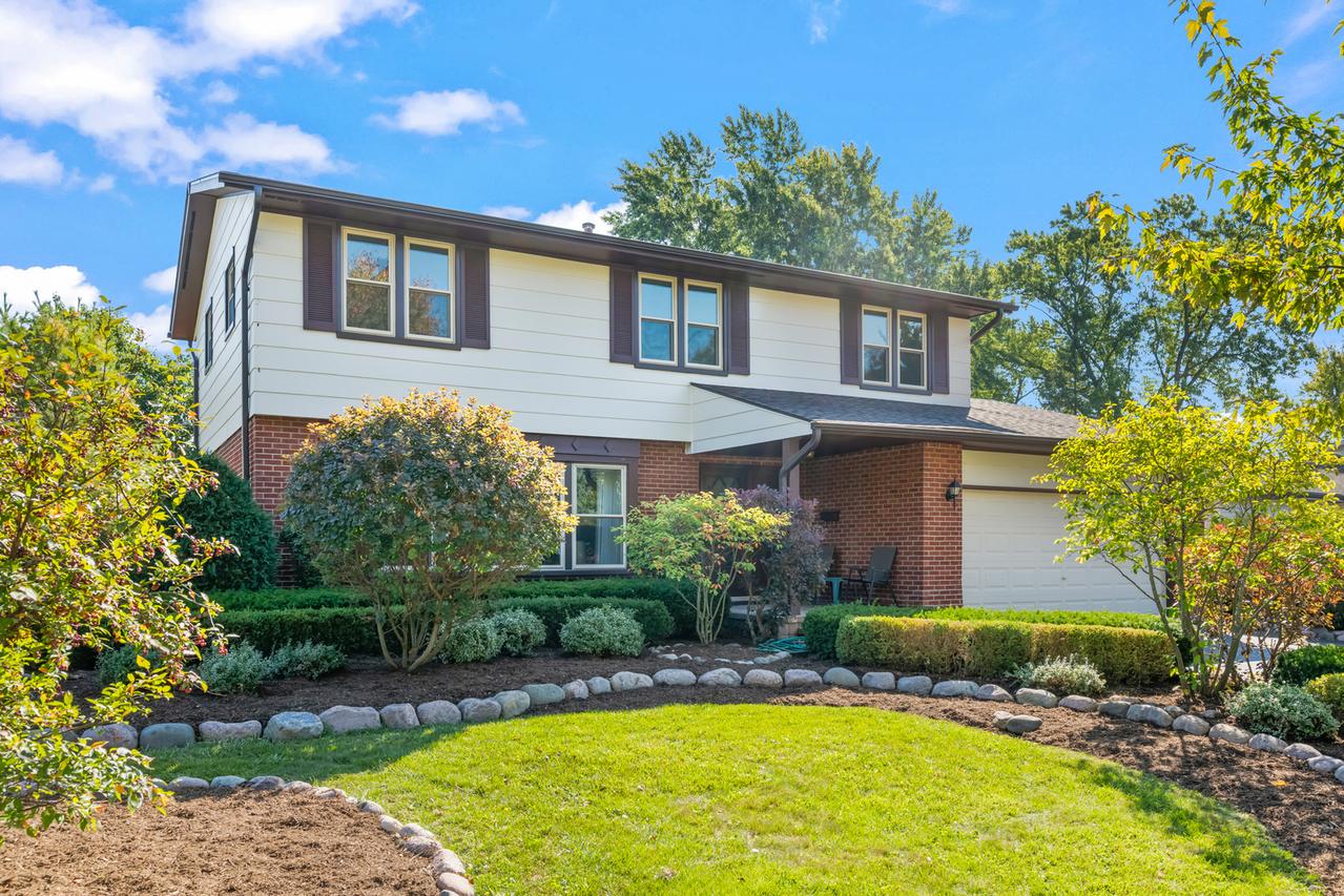 457 S Bennett Ave., Palatine, IL 60067