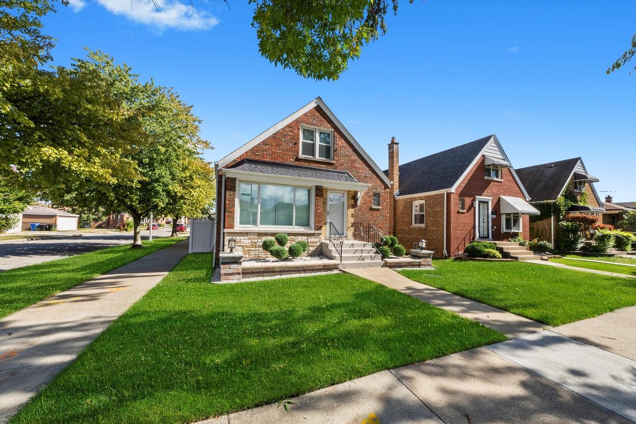 6201 S Meade Ave., Chicago, IL 60638