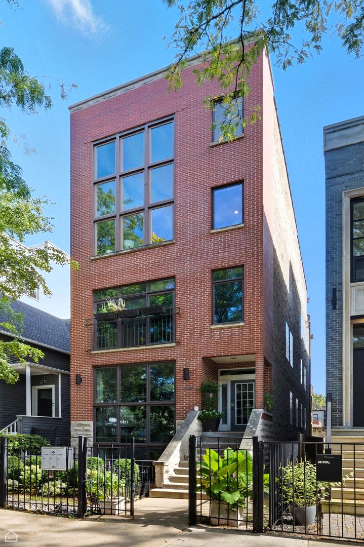 1633 N Oakley Ave. #3, Chicago, IL 60647
