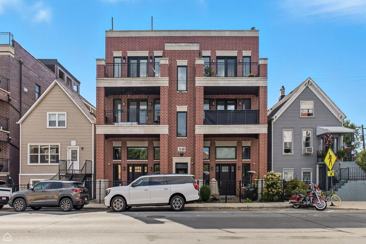 3140 N Elston Ave. #3N, Chicago, IL 60618