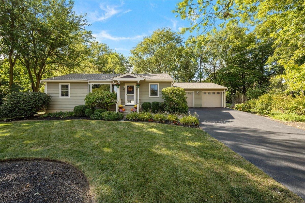 231 Evergreen Dr., Batavia, IL 60510