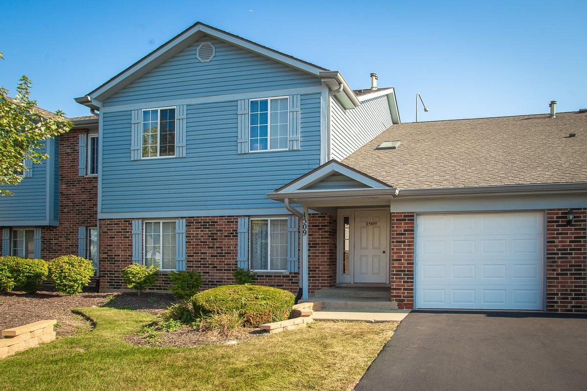 1509 Commodore Ct. #8, Schaumburg, IL 60193