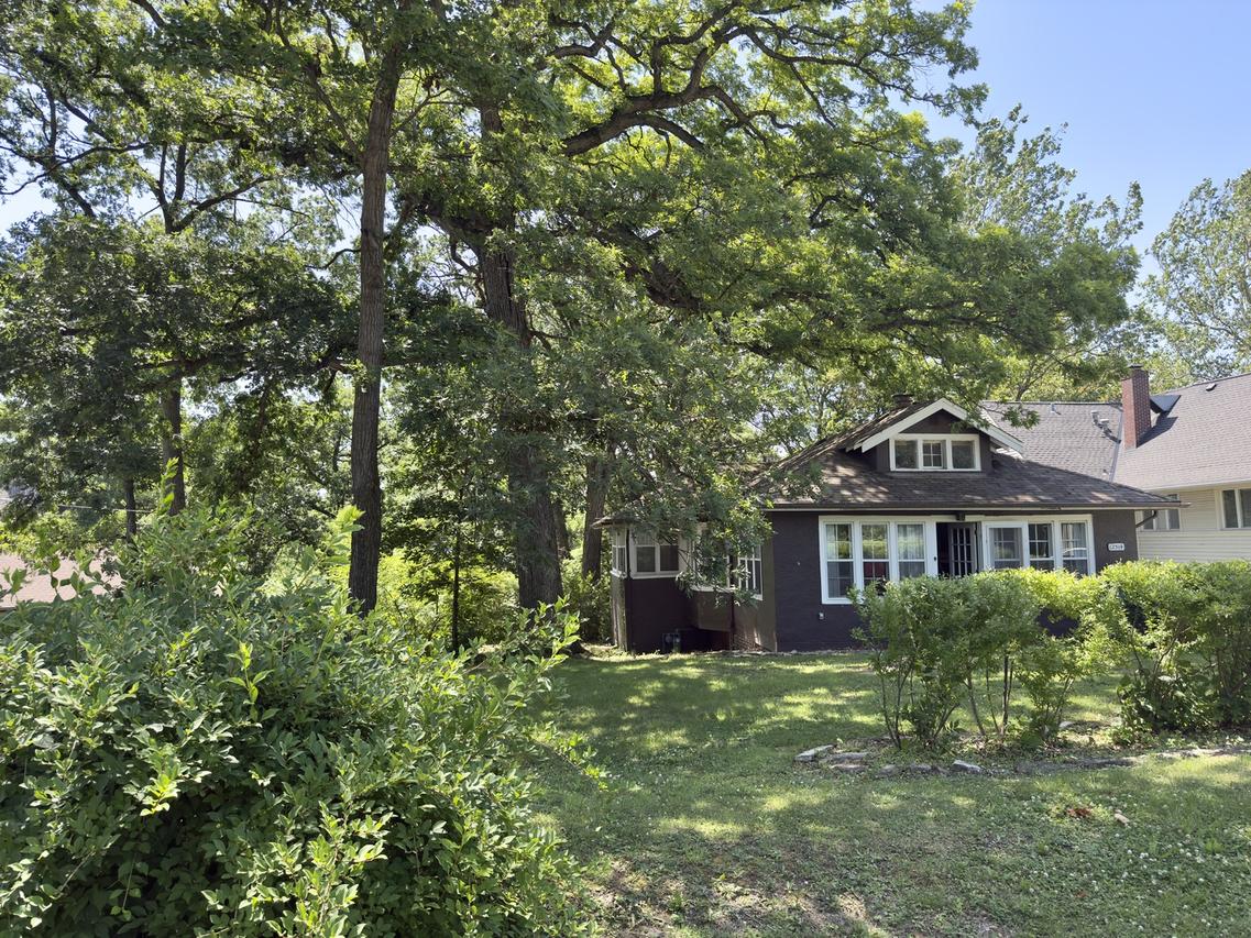 12314 S 88th Ave., Palos Park, IL 60464