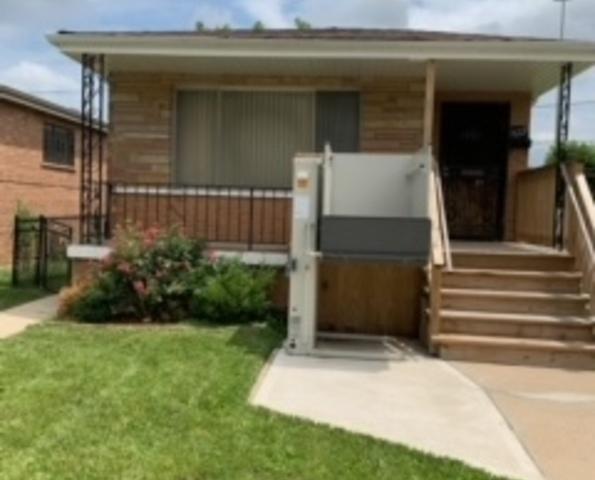 9227 S Perry Ave., Chicago, IL 60620