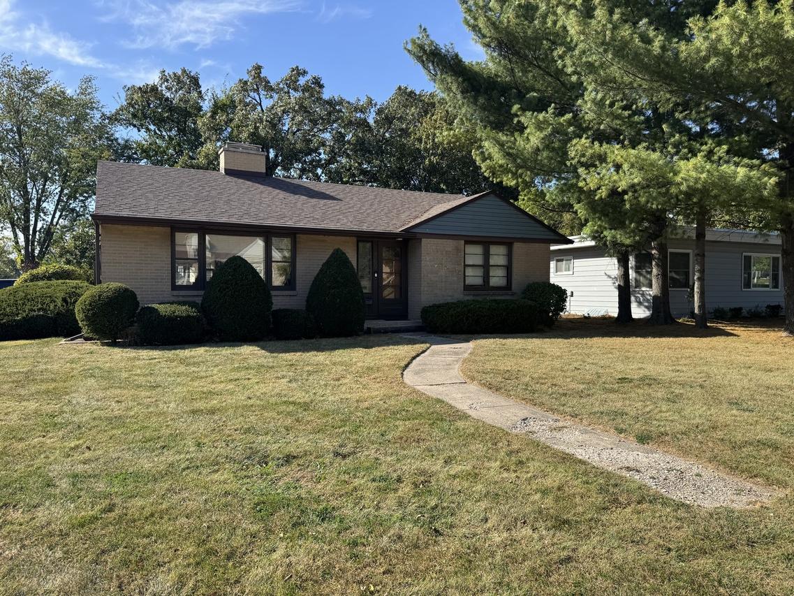 700 N Garfield St., Harvard, IL 60033