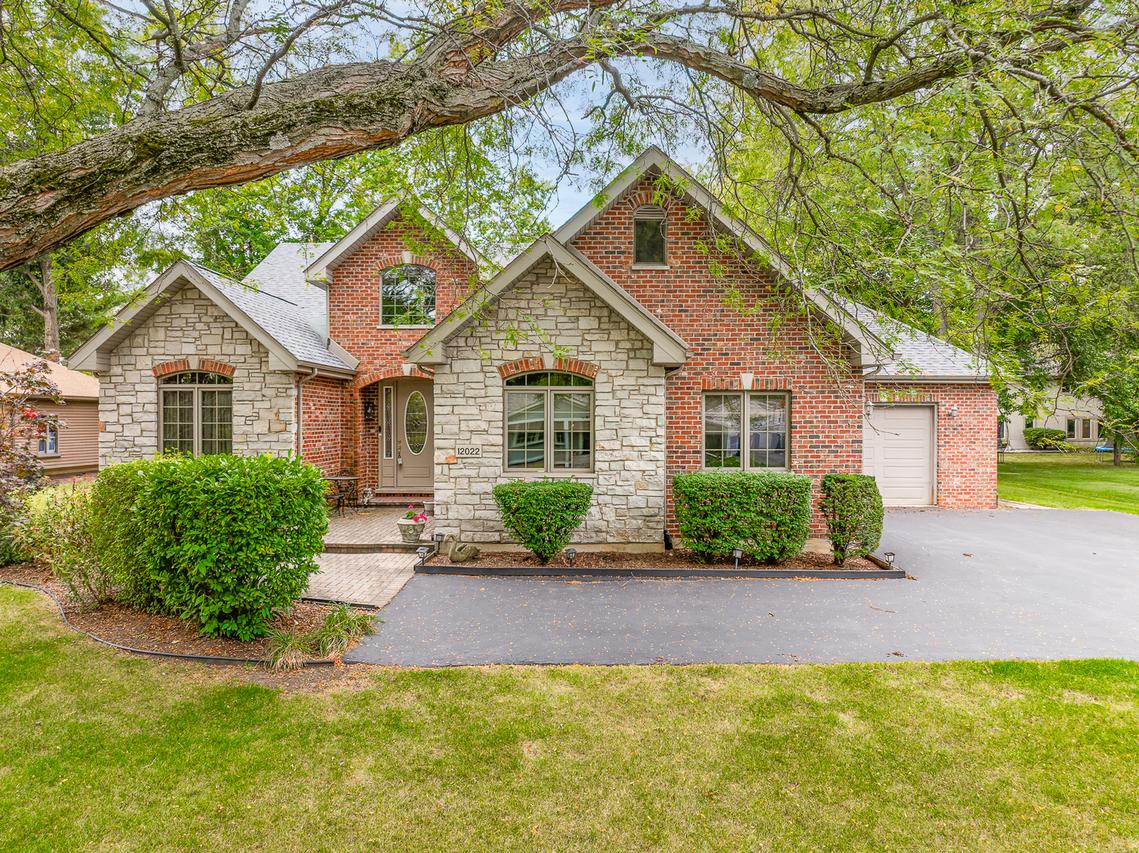 12022 S 72nd Ct., Palos Heights, IL 60463