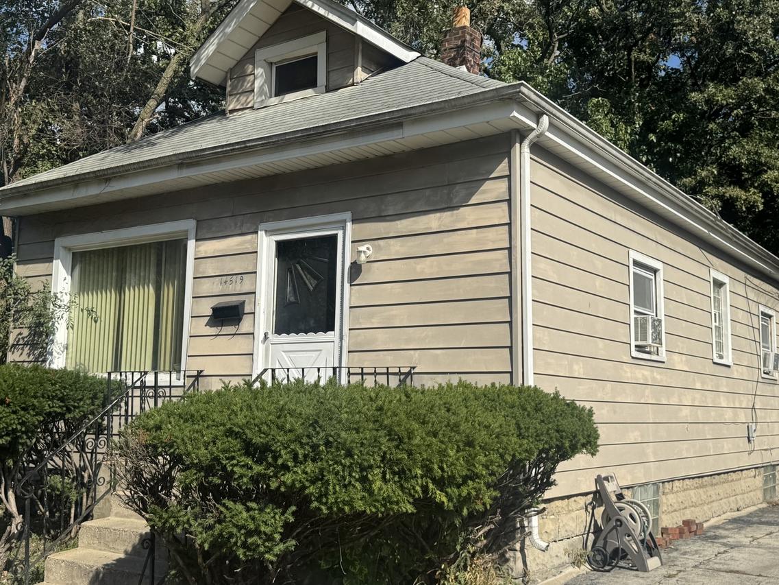 14519 Harvey Ave., Harvey, IL 60426