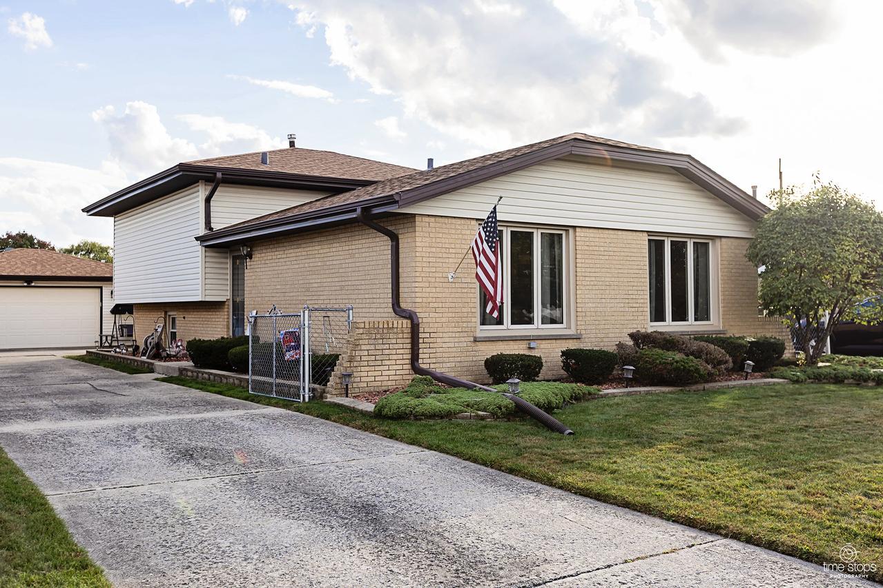 5733 W 101st Pl., Oak Lawn, IL 60453