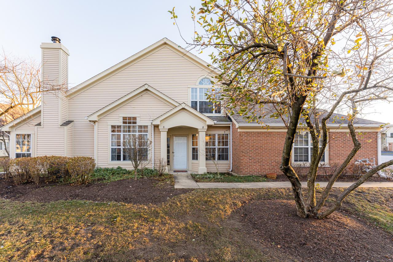 30W013 Juniper Ct., Warrenville, IL 60555