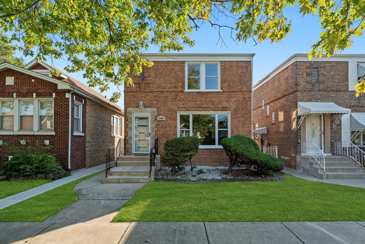 10047 S Calumet Ave., Chicago, IL 60628
