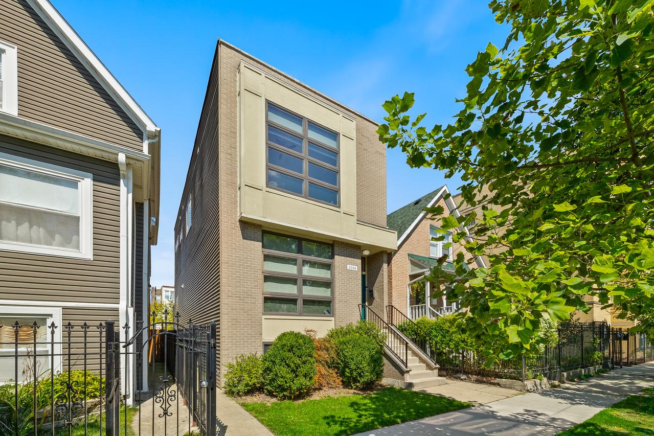3566 W Palmer St., Chicago, IL 60647