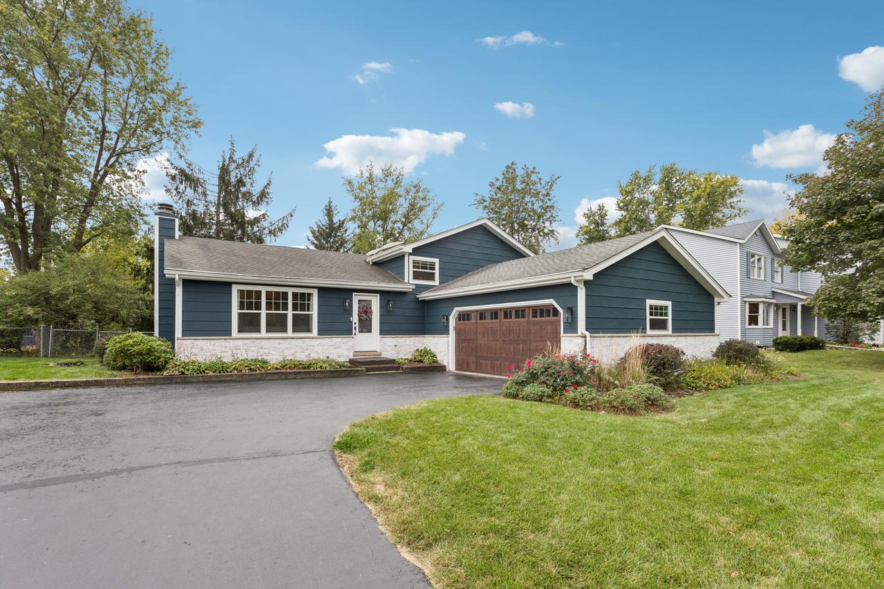 818 Bernadette Ln., Batavia, IL 60510