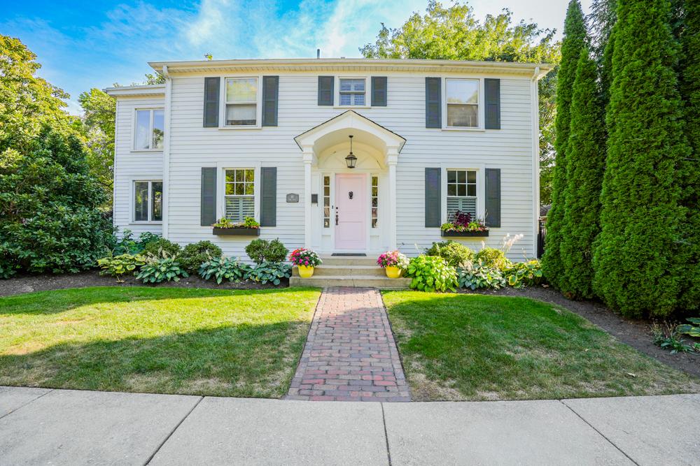 48 N Park Rd., La Grange, IL 60525