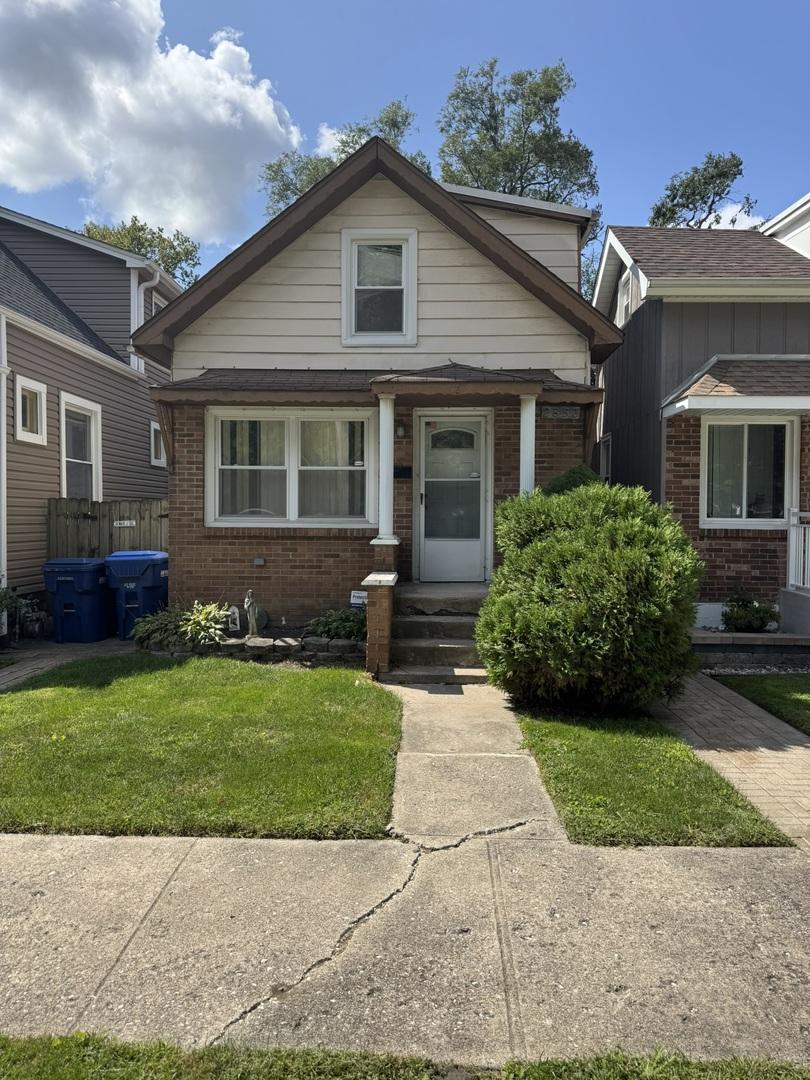 2853 Everett St., Blue Island, IL 60406