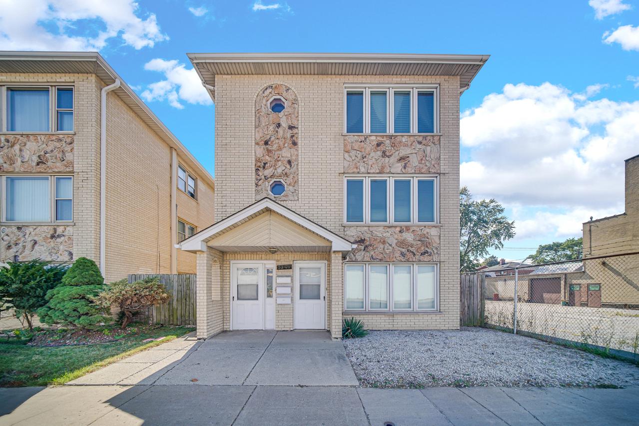 5309 W 63rd St., Chicago, IL 60638