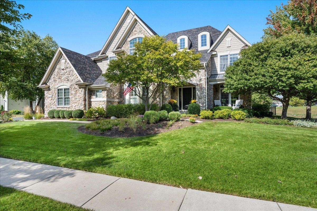 39W796 N Hathaway Ln., Geneva, IL 60134