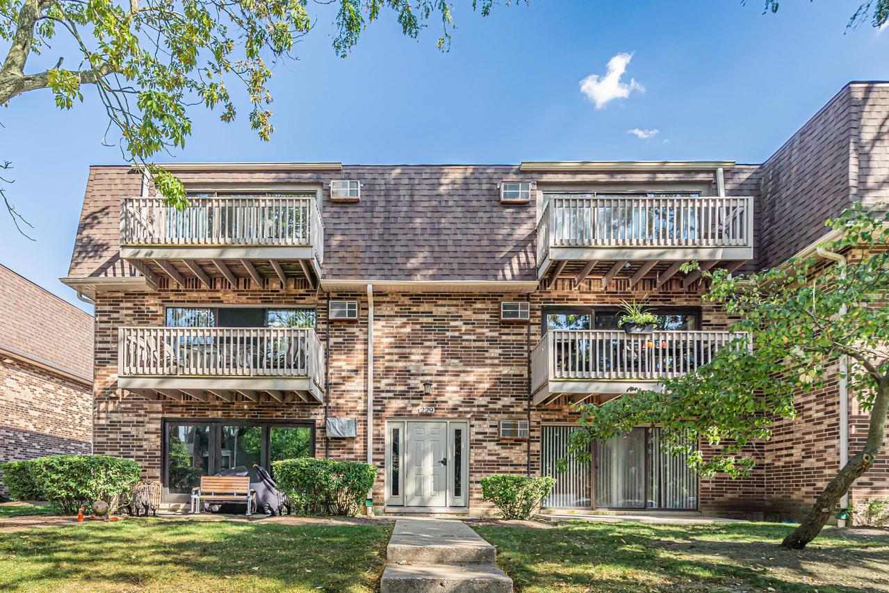 229 W Court Of Shorewood #3B, Vernon Hills, IL 60061