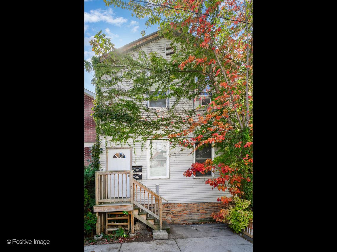 1525 W Pearson St., Chicago, IL 60642