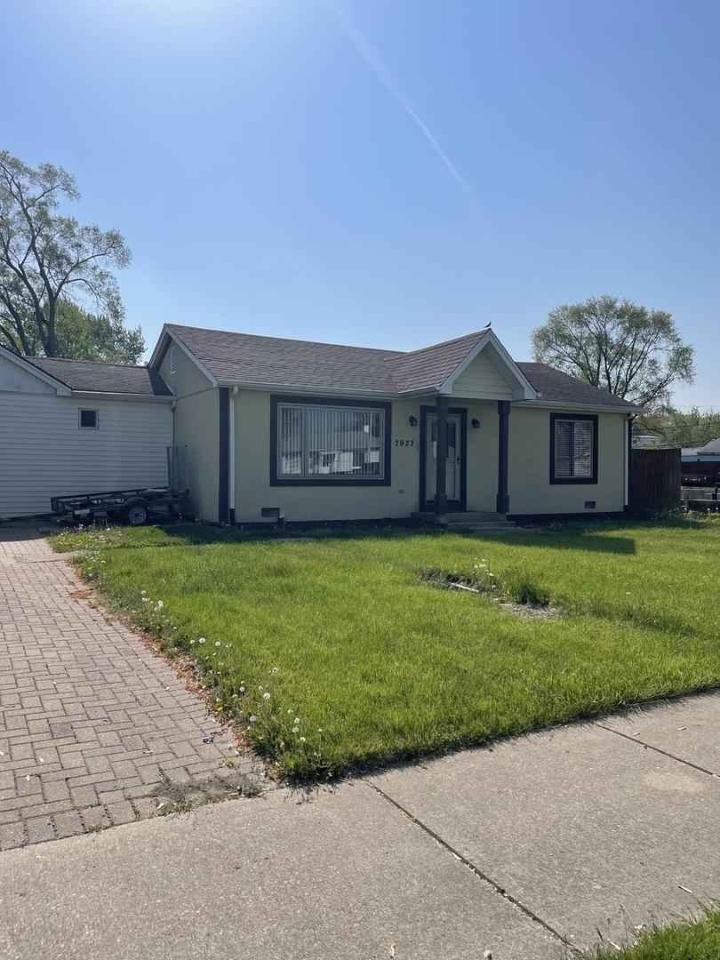 7927 Lotus Ave., Burbank, IL 60459