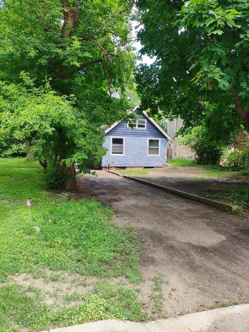 204 W Ellis Ave., Libertyville, IL 60048