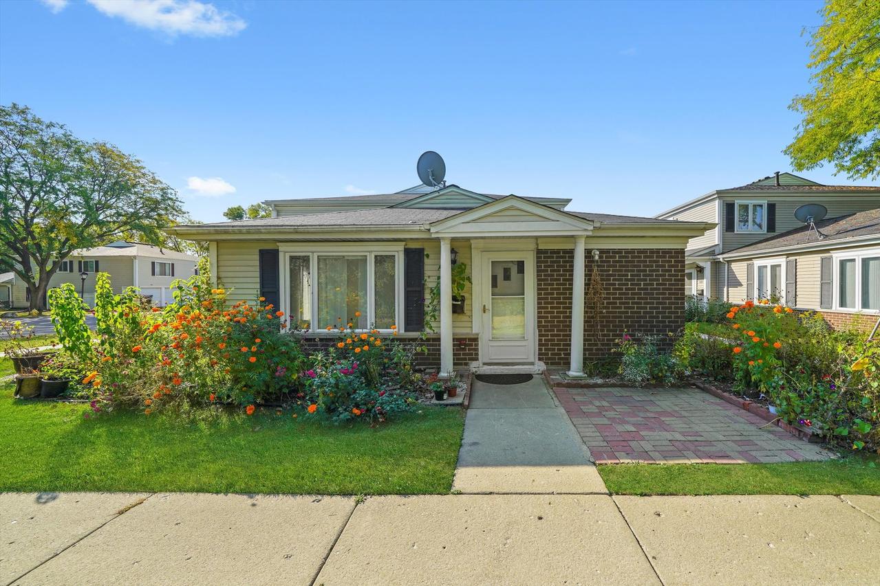 1182 Cove Dr. #152A, Prospect Heights, IL 60070