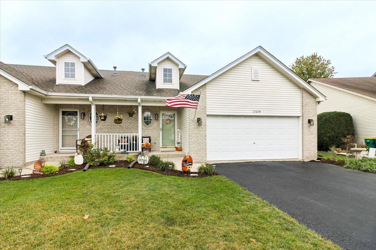 1204 Glen Mor Dr. #B, Shorewood, IL 60404