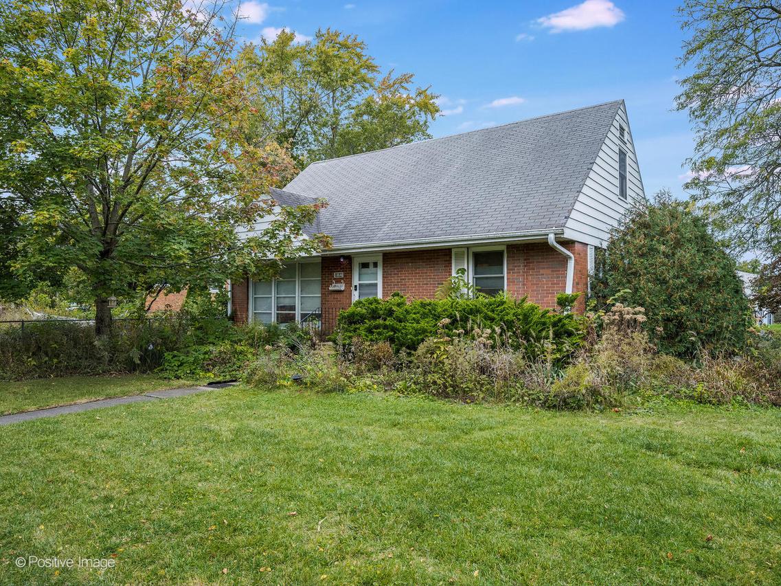 18646 Palmer Cir., Homewood, IL 60430