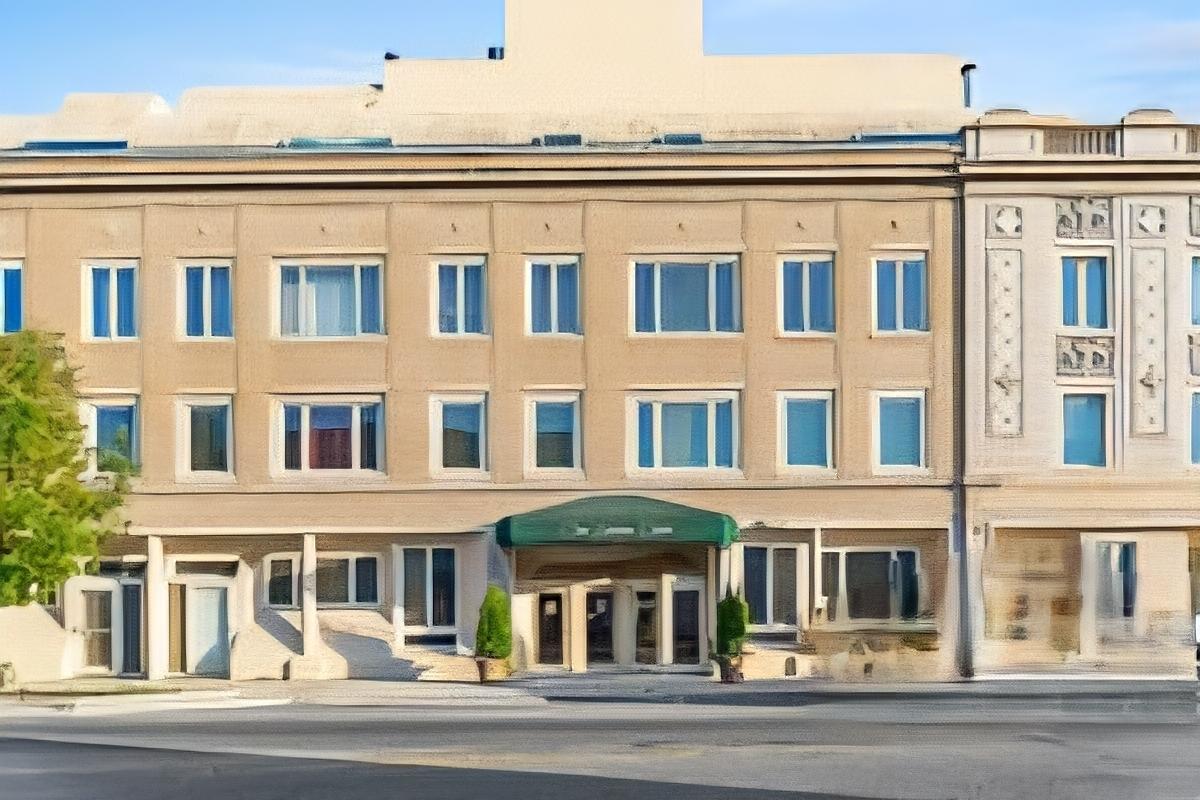 6337 Roosevelt Rd. #103, Berwyn, IL 60402