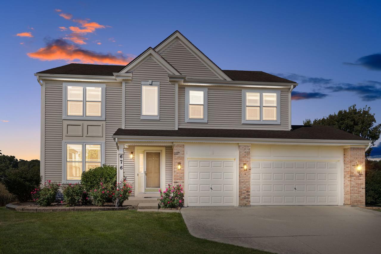 676 Quincy Ct., Carol Stream, IL 60188